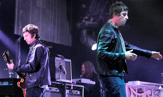 The Wembley - Oasis Tribute Band live al Roxy Cafè - Dolianova - 20 Dicembre 2013 - ParteollaClick