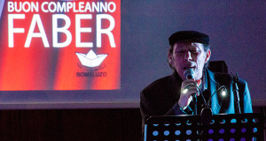 Il cantautore Oliviero Malaspina in azione in occasione di "Buon Compleanno Faber " - Dolianova - 18 Febbraio 2014 - ParteollaClick