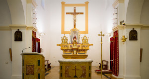 Foto dell'altare della Chiesa di Santa Lucia di Barrali