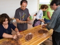 Preparazione Palline d'Argilla - Donori - Sa Defentza - Domenica 29 Settembre 2013 - Associazione l'uomo che pianta gli alberi Preparazione Palline d'Argilla - Donori - Sa Defentza - Domenica 29 Settembre 2013 - Associazione l'uomo che pianta gli alberi